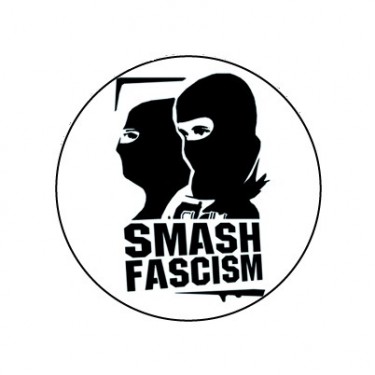 BADGESAGOGO.FR - Badge 25mm Smash facism